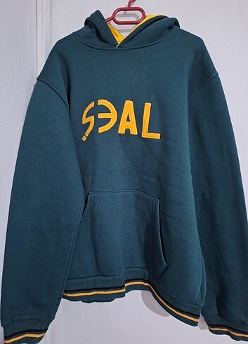 Kapşonlu sweatshirt