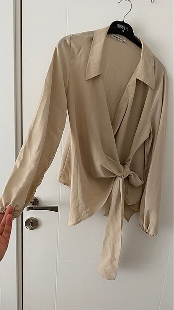 Belden bağlamalı gömlek - Görsel 3