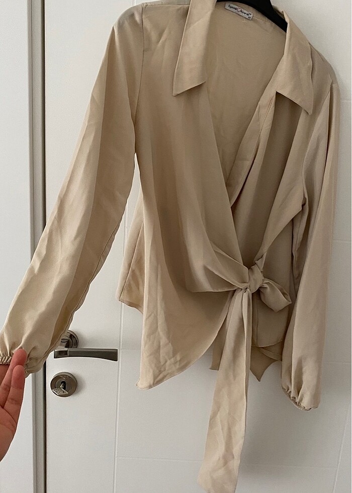 Belden bağlamalı gömlek - Görsel 3