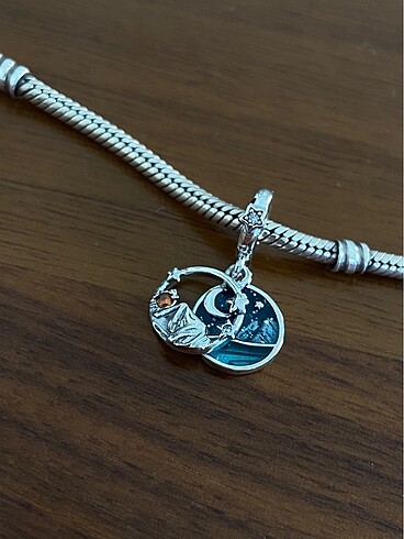 Beden Adventure Pandora charm