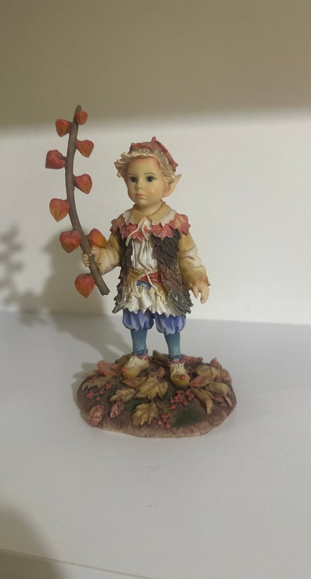 Leonardo Bej Renkli Çocuk Figürlü Biblo - Görsel 4