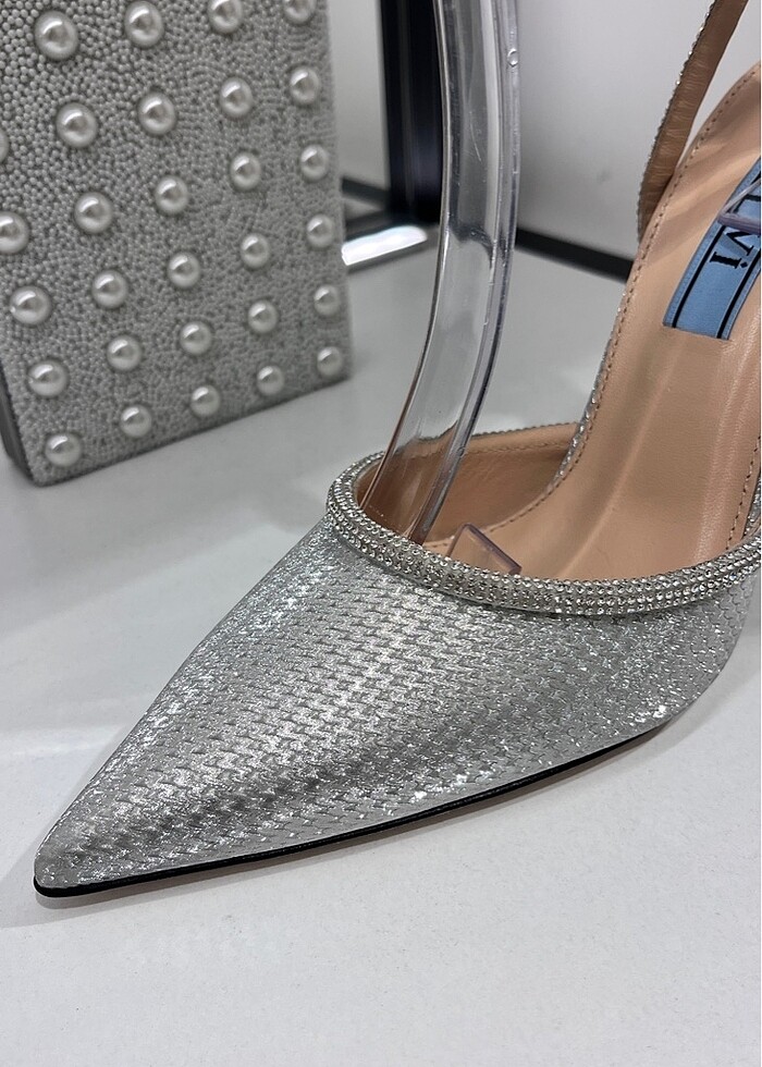 Gümüş simli topuklu ayakkabı - Görsel 2