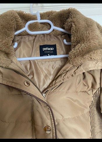 Defacto Kürk Detaylı Koyu Bej Kadın Kışlık Mont - Görsel 3