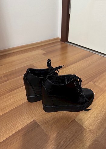 Tasarımcı Gizli topuk sneaker gizli topuk spor ayakkabı