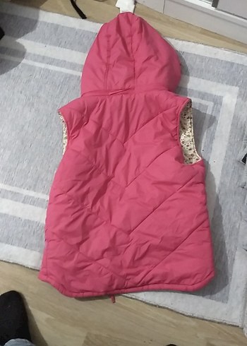 Kız Çocuk Pembe Kürklü Kapüşonlu Yelek - Görsel 4