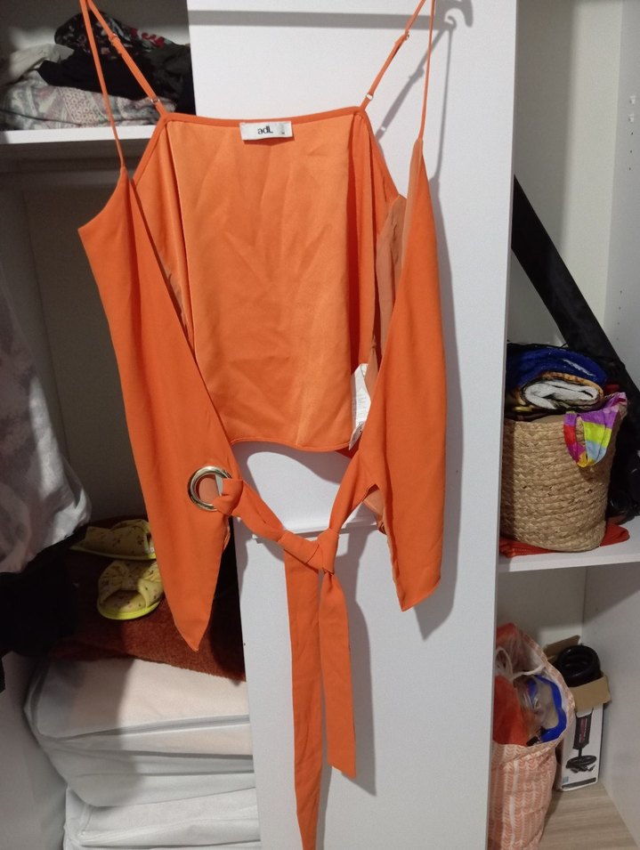 Kadın Turuncu Askılı Kemer Detaylı Bluz - Görsel 2