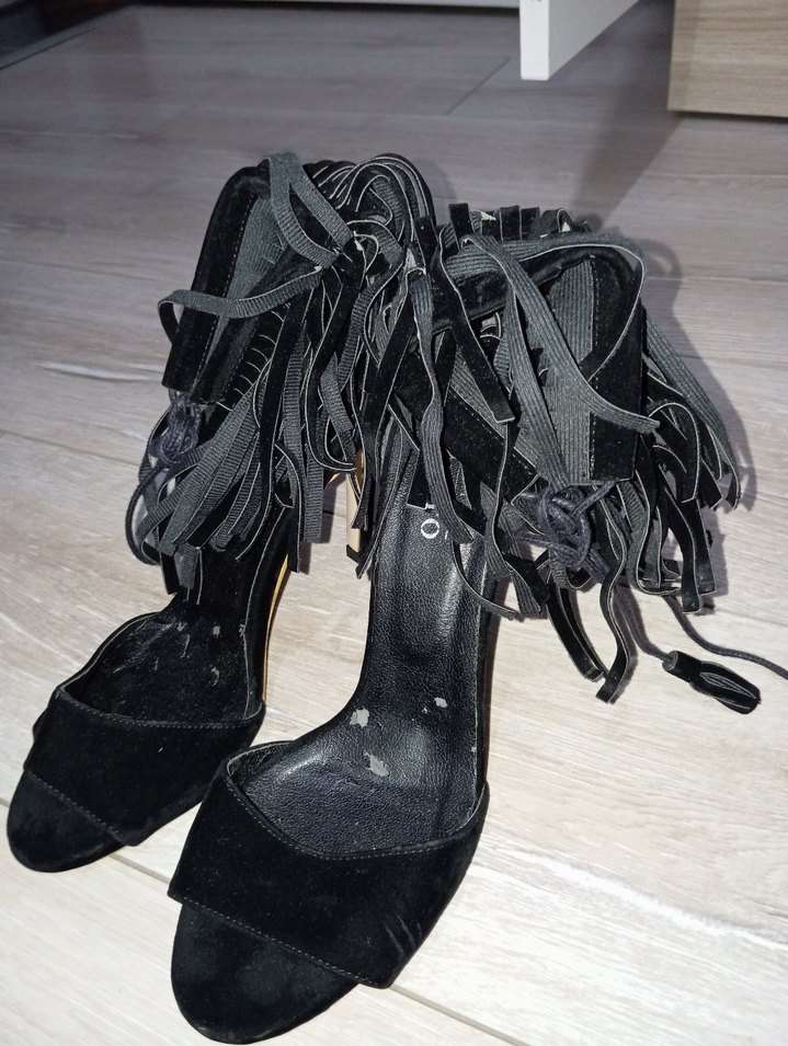 Siyah Süet Püsküllü Gotik Yüksek Topuklu Kadın Ayakkabı - Görsel 2