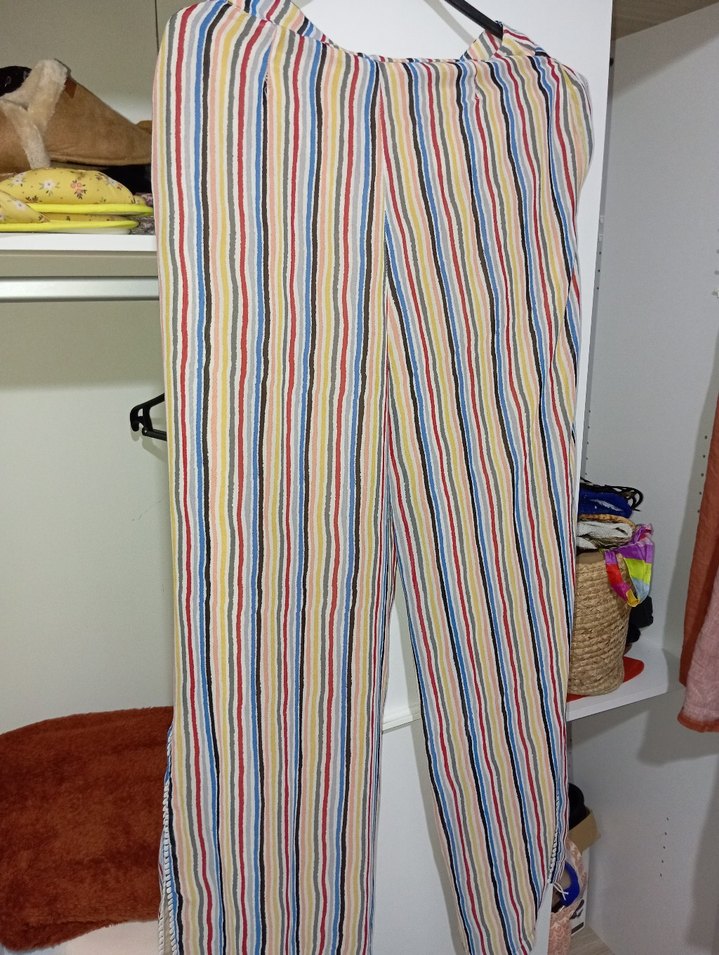 Çizgili Pilili Kadın Midi Kumaş Pantolon - Görsel 3