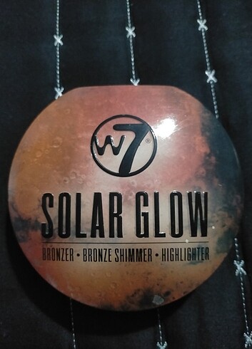 W7 solar glow