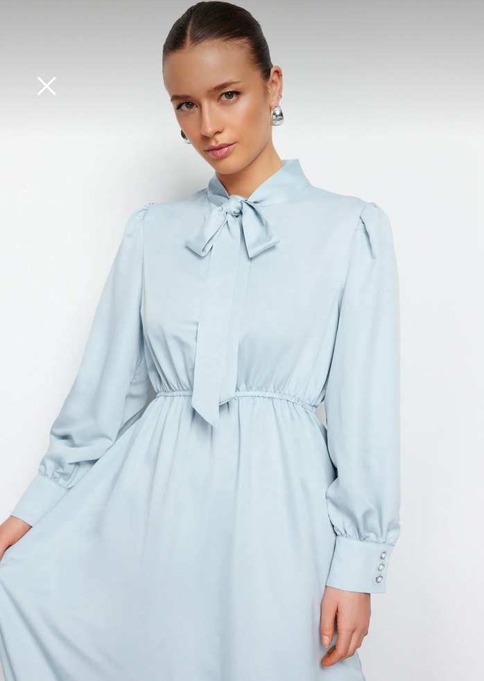 Mavi Uzun Kollu Dökümlü Uzun Elbise - Görsel 2