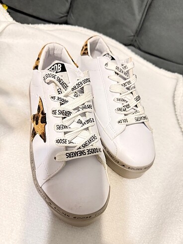 Golden Goose Deluxe Golden goose markası