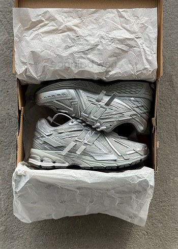 New Balance 1906A Silver Concrete