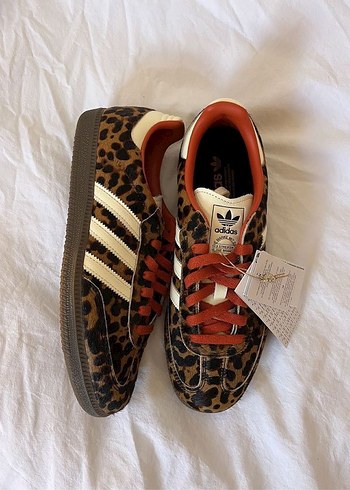 2 Adet Adidas Ayakkabı