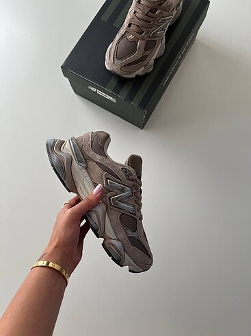 New Balance New Balance 9060 Mushroom