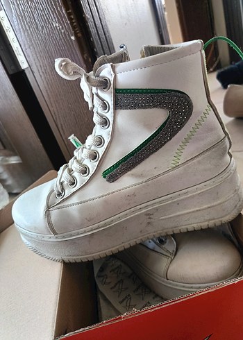 Vans Kadın Beyaz Spor Ayakkabı fermuarlı bot