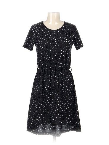 PreLoved Kısa Elbise %70 İndirimli.