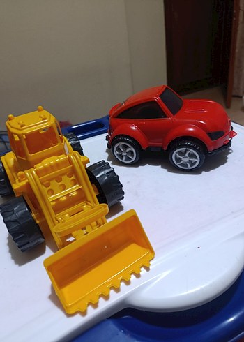 Renkli Oyuncak Kırmızı Araba ve Sarı Kepçe - Görsel 2