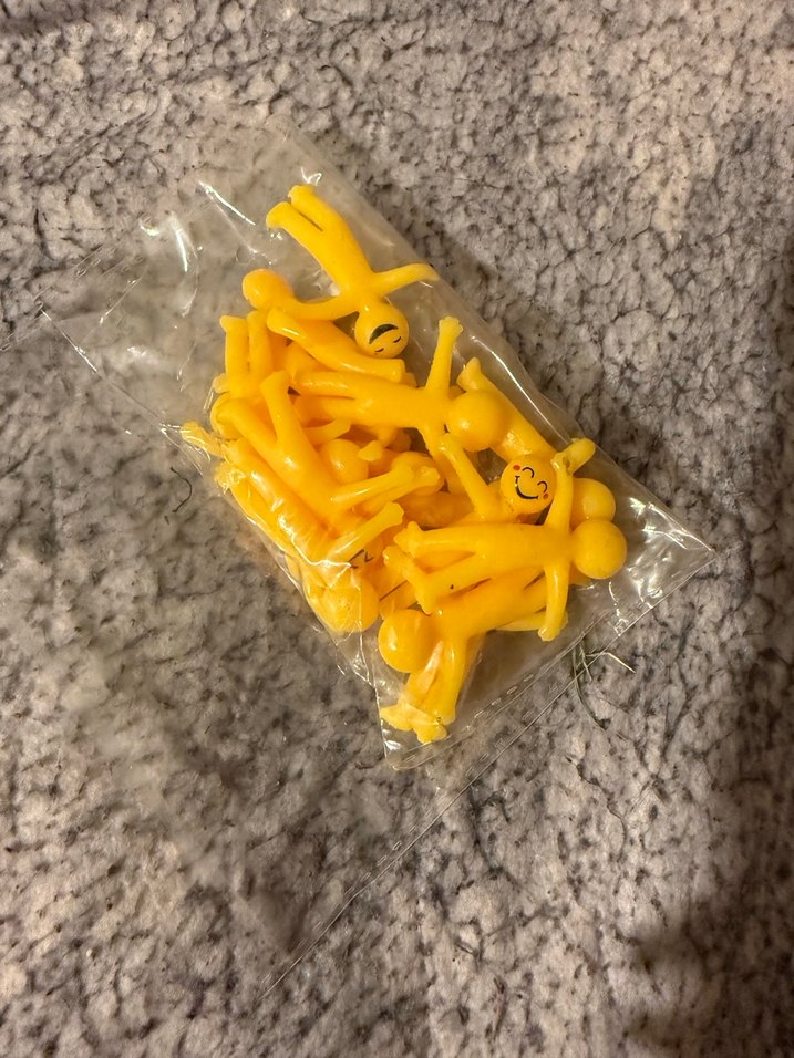 Sarı Renkli Aksiyon Figürleri Paketi - Görsel 2