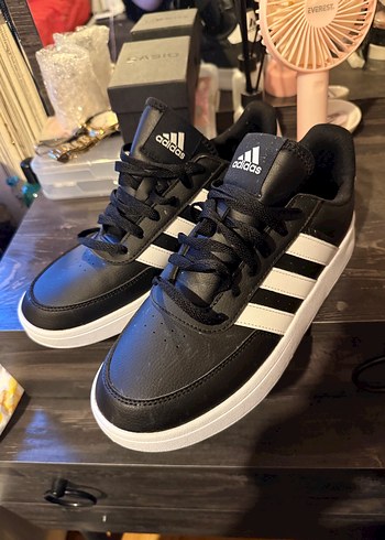 Adidas 42