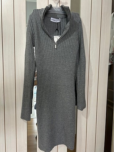 Bershka Elbise