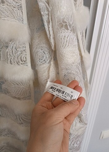 42 Beden Kürklü ve dantelli yelek ve polo çanta