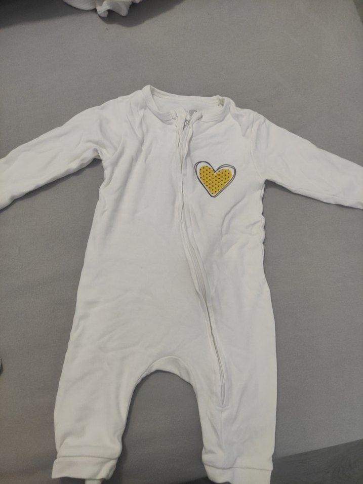 Kız Çocuk Beyaz Nakışlı Fermuarlı Pijama Takımı - Görsel 4