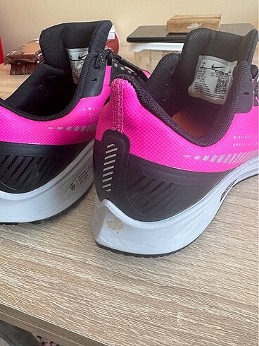 39 Beden Nike Spor Ayakkabı