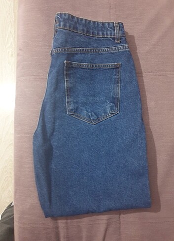 l Beden mavi Renk trendyol mila jean kot pantolon 40 bedendir yani katta 30 bedene