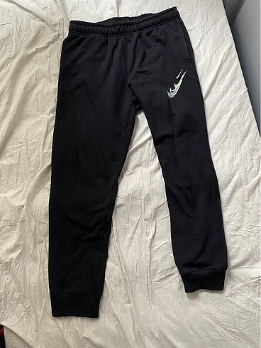 Nike Triple Swoosh Graphic Esofman