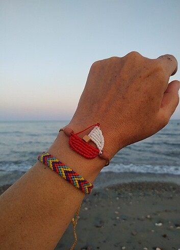 Tasarımcı #bileklik#halhal#mumlu ip#micromacrame