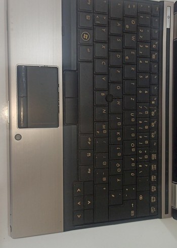 Bej HP EliteBook 2540p Dizüstü Bilgisayar - Görsel 3