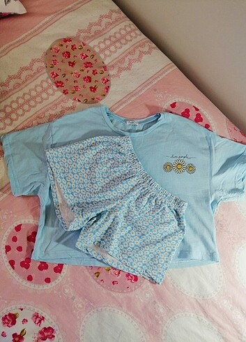 Papatyalı, Şortlu Pijama Takımı