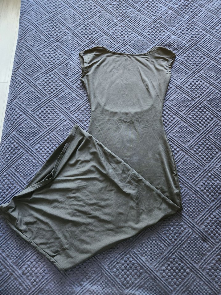 siyah Uzun sırtı açık Elbise - Görsel 2