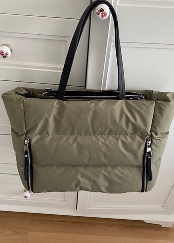 Stradivarius Haki Fermuarlı Tote Çanta