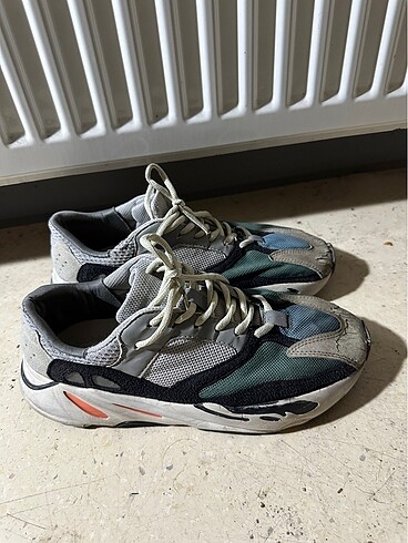 Yeezy 700 Wave Runner