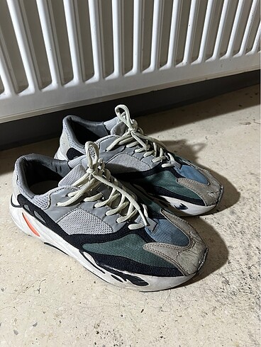 Adidas Yeezy 700 Wave Runner