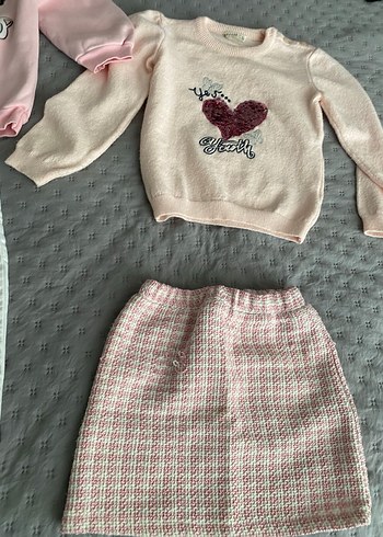 5 Yaş Beden Nakışlı ve Örgü Bebek Kız Giyim Seti