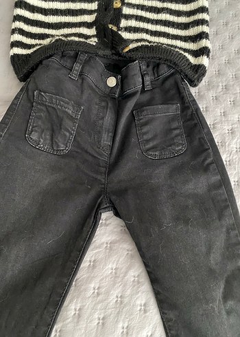 4 Yaş Beden Kız Çocuk Siyah Çizgili Bol Kesim Denim Pantolon