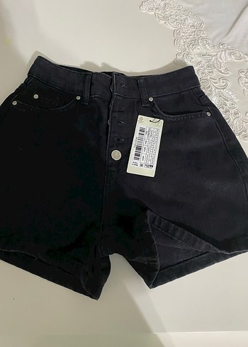 Düğmeli Siyah Mini Kot Şort