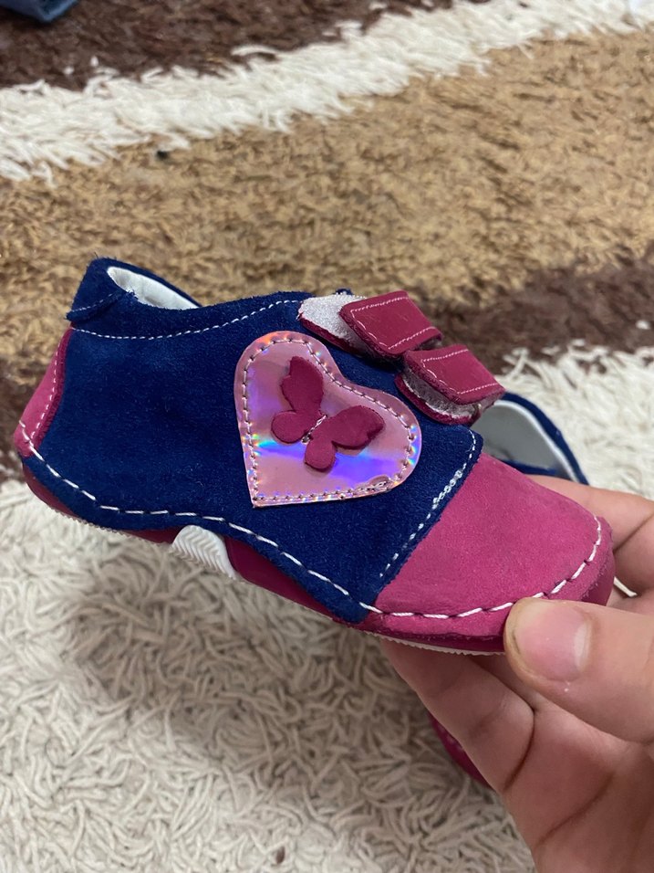Kelebek Detaylı Renkli Kız Bebek İlk Adım Ayakkabısı - Görsel 3