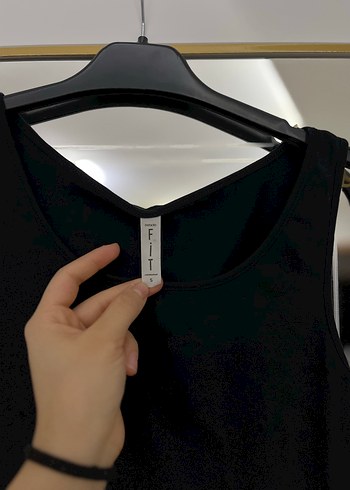 Siyah / Beyaz Kadın Kolsuz Atlet - Görsel 3