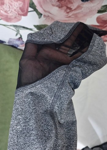 Gri V Yakalı Kısa Kollu Spor Tişört - Görsel 6