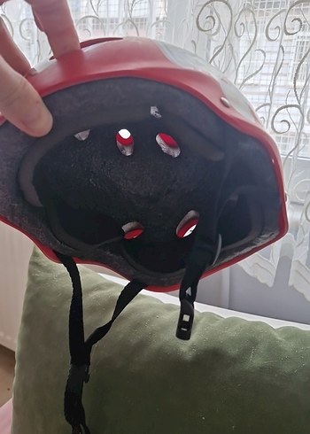 Kırmızı Baskılı Kaykay Kaskı - Görsel 2