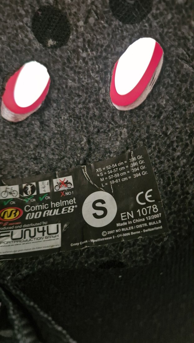 Kırmızı Baskılı Kaykay Kaskı - Görsel 3