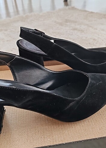 Derimod Siyah klasik topuklu ayakkabı 