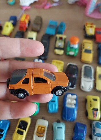 Kinder toto figür oyuncaklaf