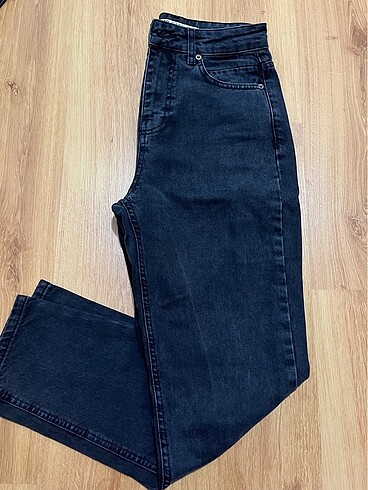 kadın siyah jean mom fit
