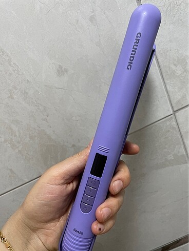 Grundig saç düzleştirici