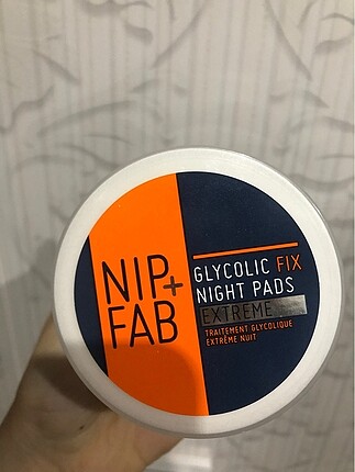 nipfab glycolic fix pads