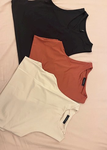 Kadın V Yaka Kolsuz Atlet - Üçlü Paket